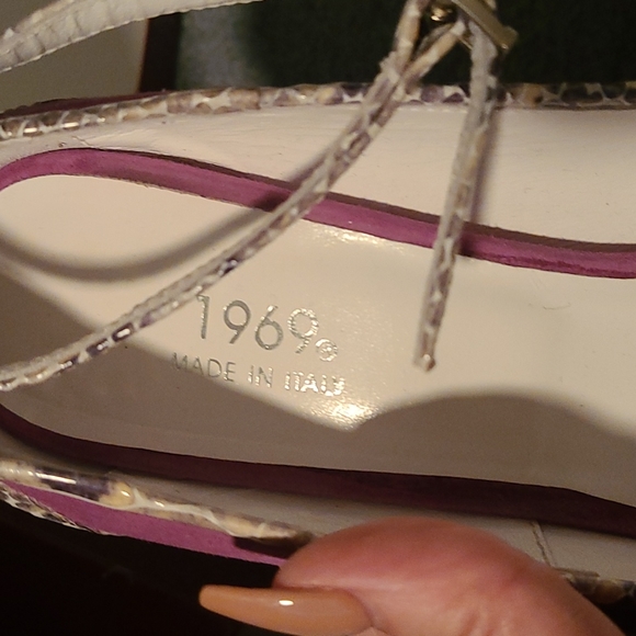 Like new 1969 suede and snake embossed stiletto platforms w/ peep toes - Picture 6 of 7